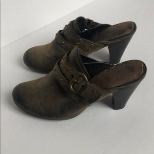 Sam & Libby Distressed Heeled Clogs 8.5 M “Studly”